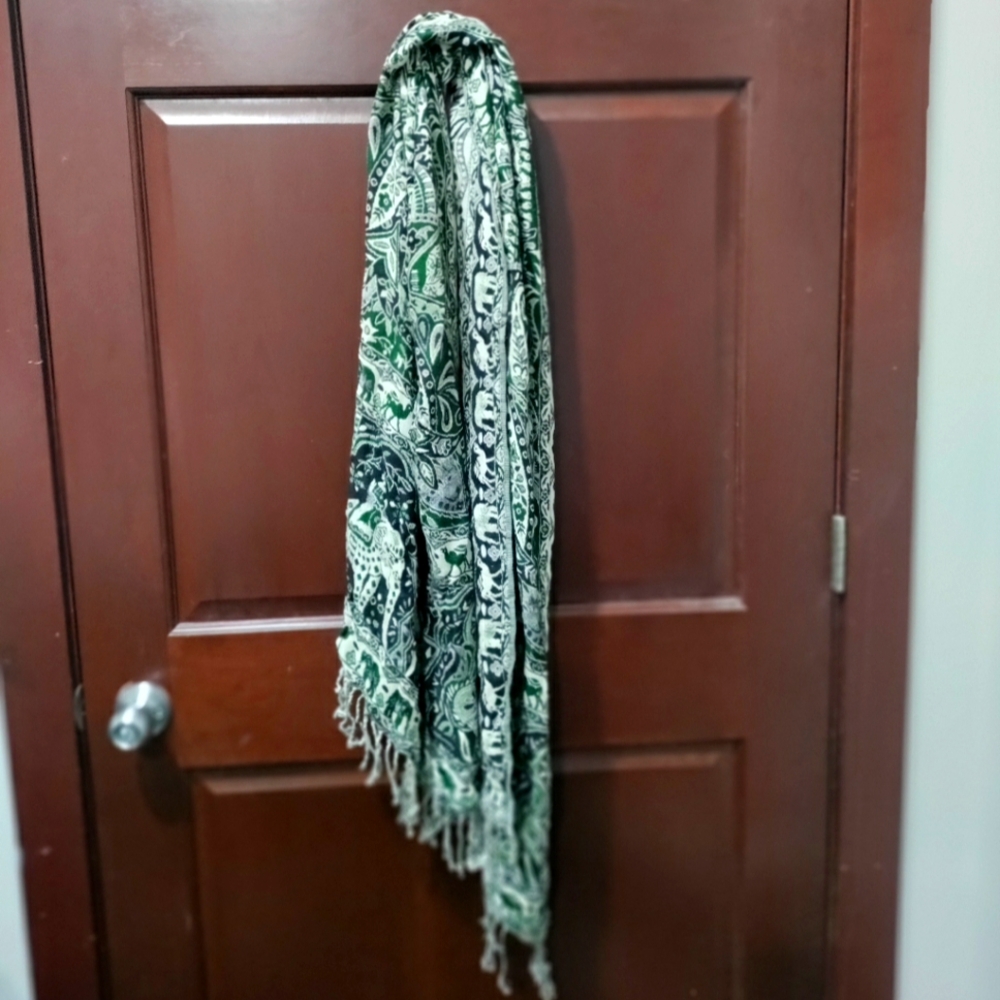 100% cashmere green black elephant camel reversible scarf